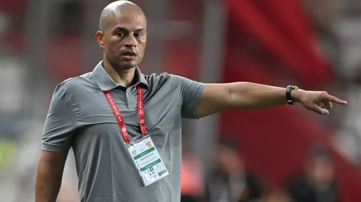 Alex de Souza, Galatasaray maçında neye uğradığını şaşırdı