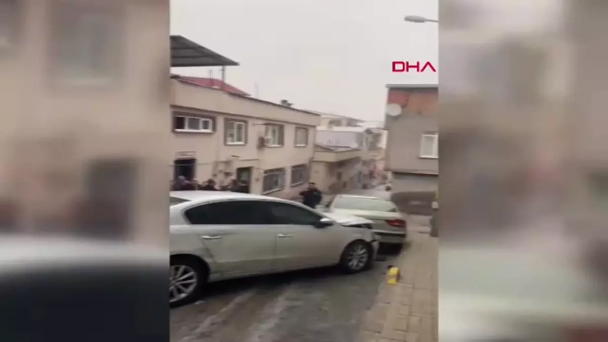 Bursa’da Freni Boşalan Kamyon Park Halindeki Araçlara Çarptı