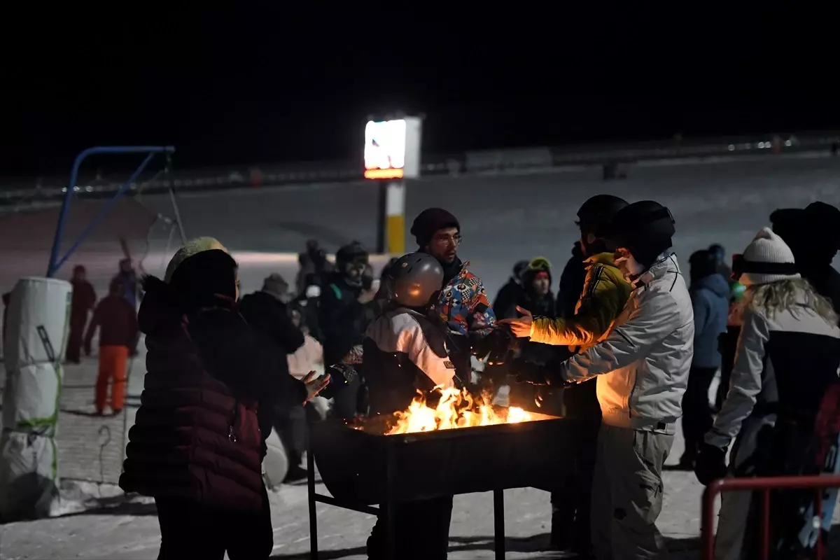 Erciyes’te Gece Kayak Etkinliği