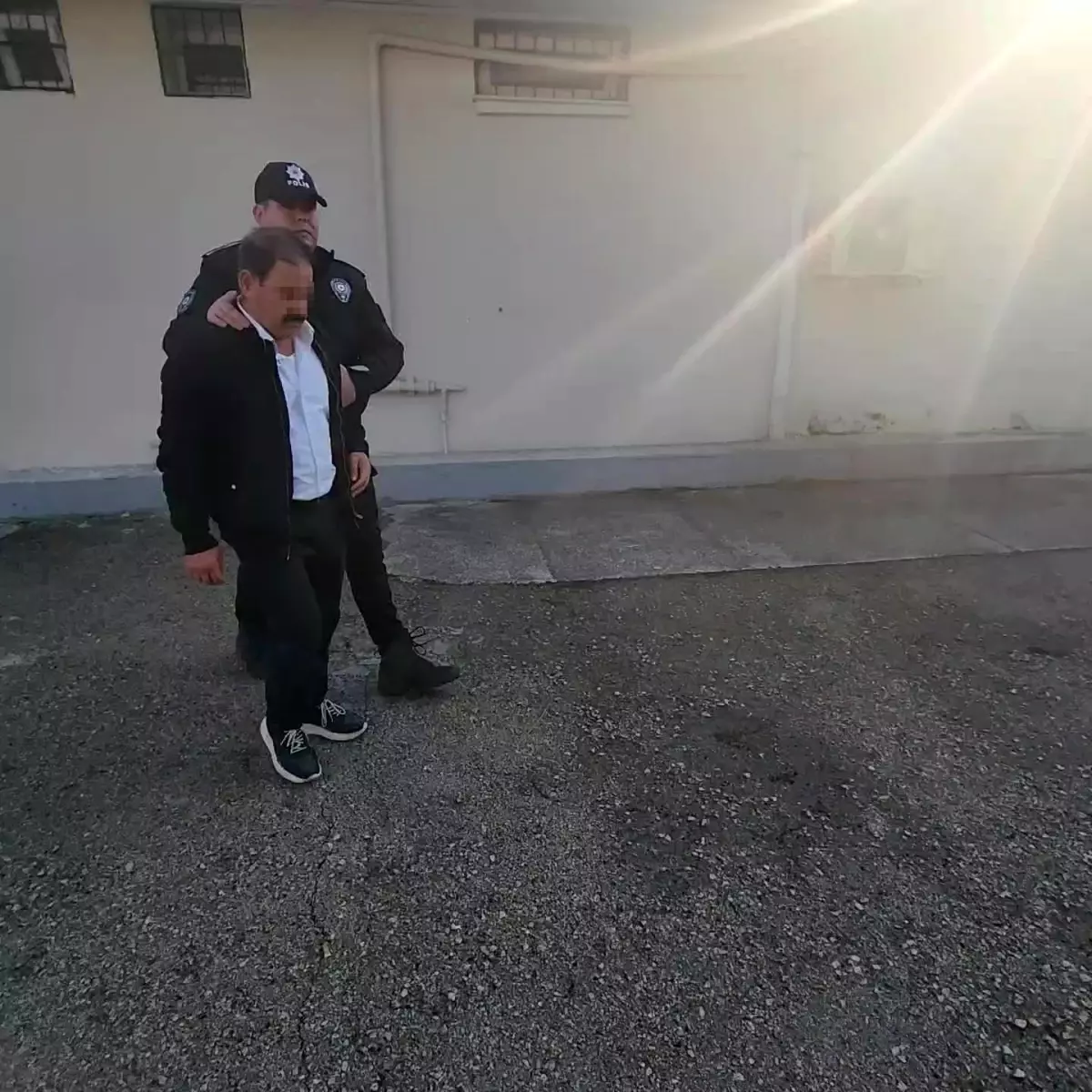 Korsan Otoparkçı Suçüstü Yakalandı