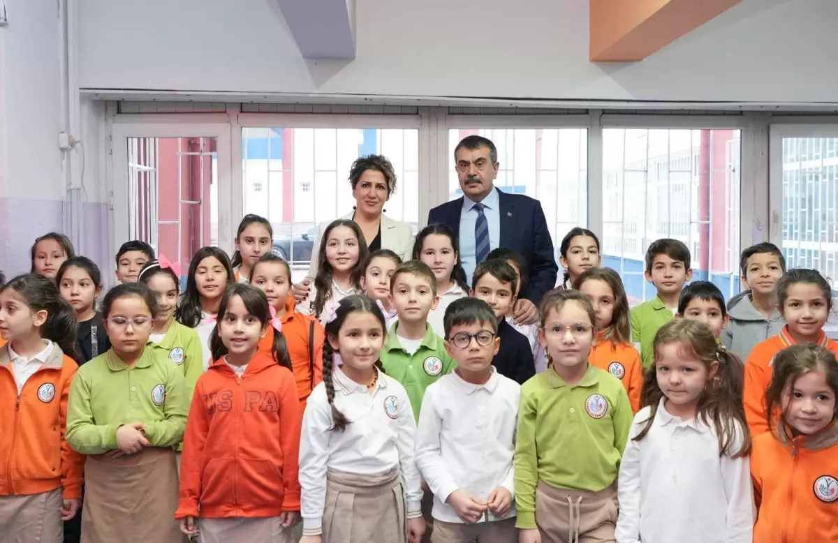 Milli Eğitim Bakanı Tekin Hamdullah Suphi İlkokulu’nda Etkinliklere Katıldı