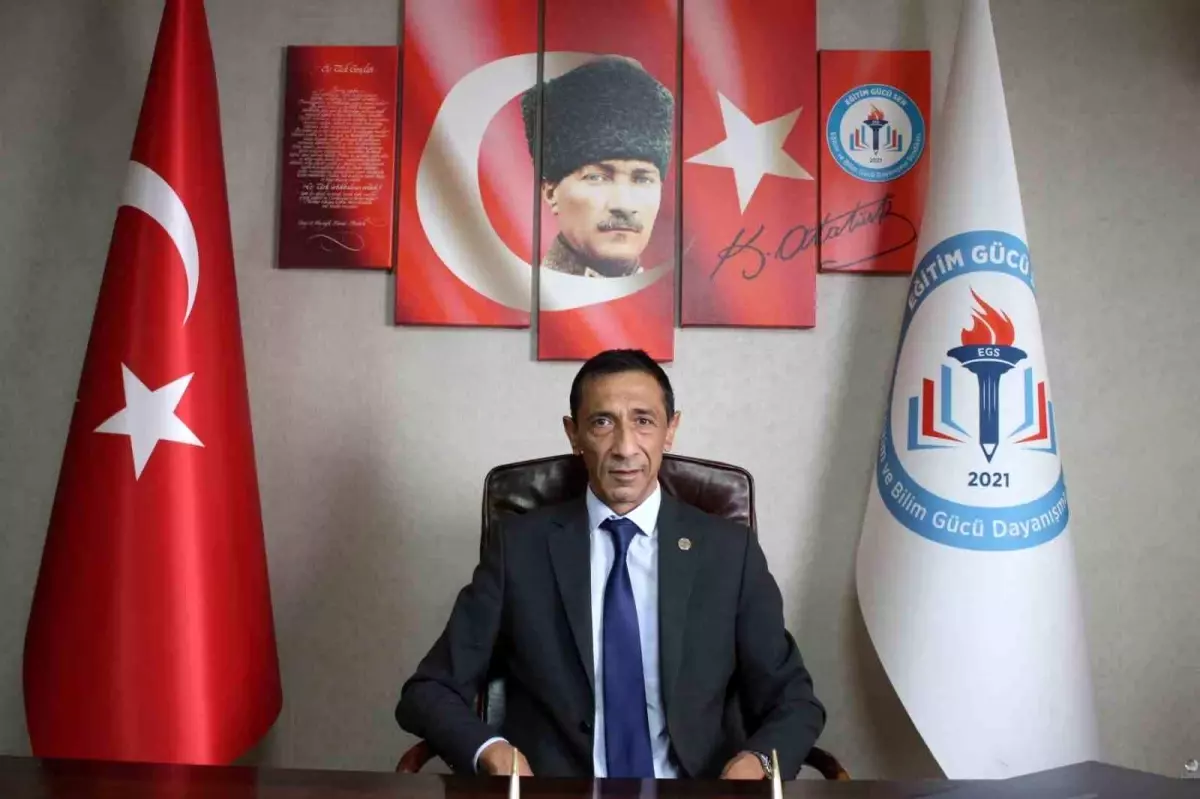 Özat’tan e-Devlet Eleştirisi