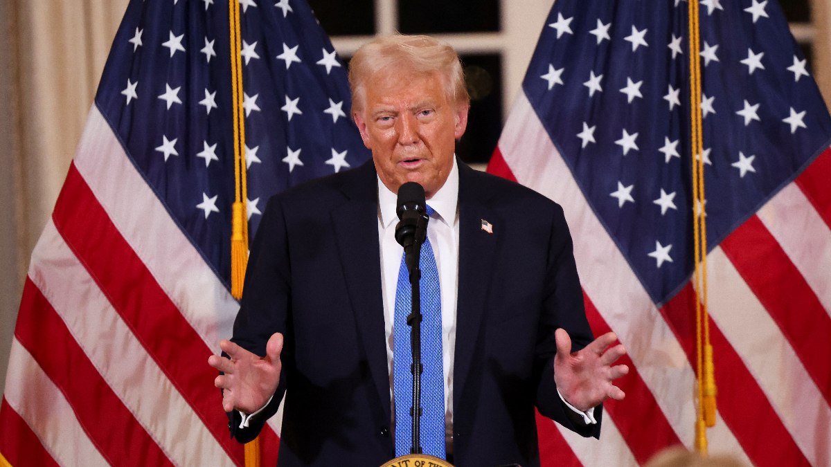 Donald Trump, Joe Biden’ın tüm güvenlik izinlerini iptal etti