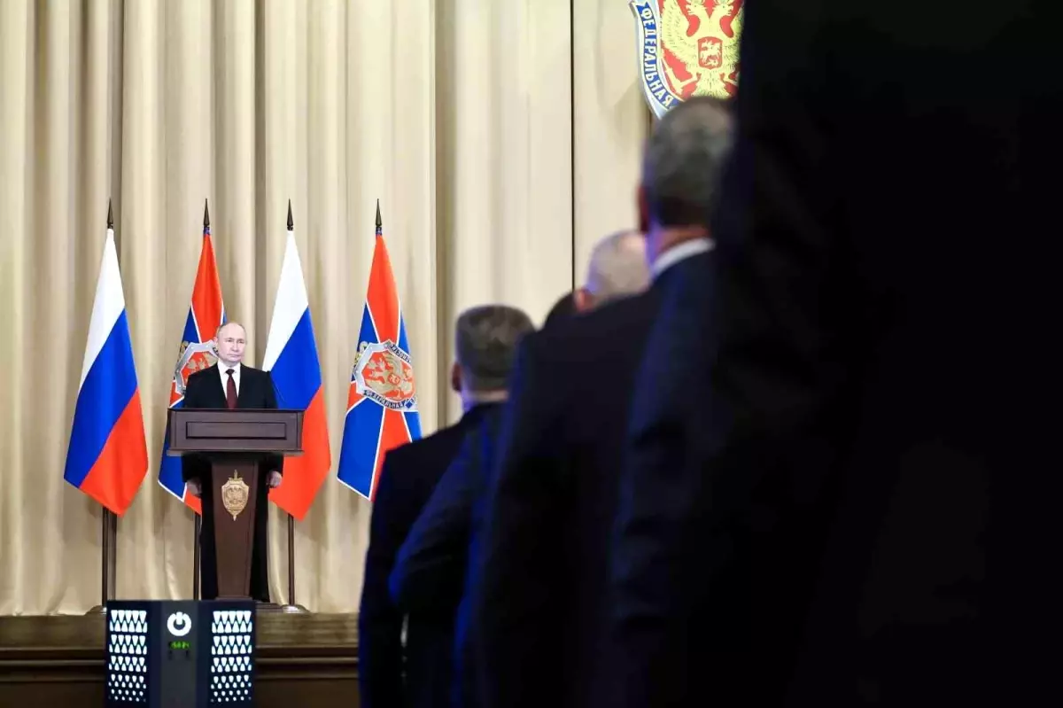 Putin: ABD ile Temaslar Umut Verici